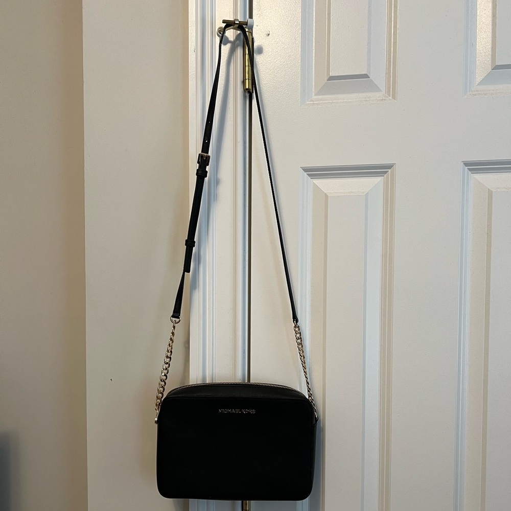 michael kors • jet set crossbody (black)